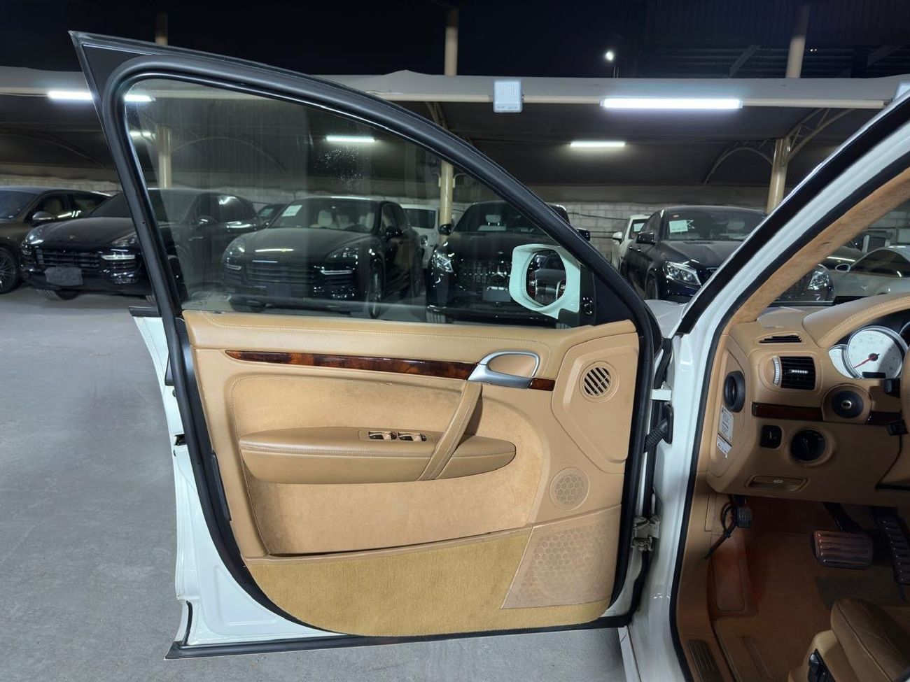 Porsche Cayenne PORSCHE CAYENNE GTS 2009 4.8L | ALCANTARA  LEATHER SEATS | 21-INCH ALLOY RIMS | REAR CAMERA