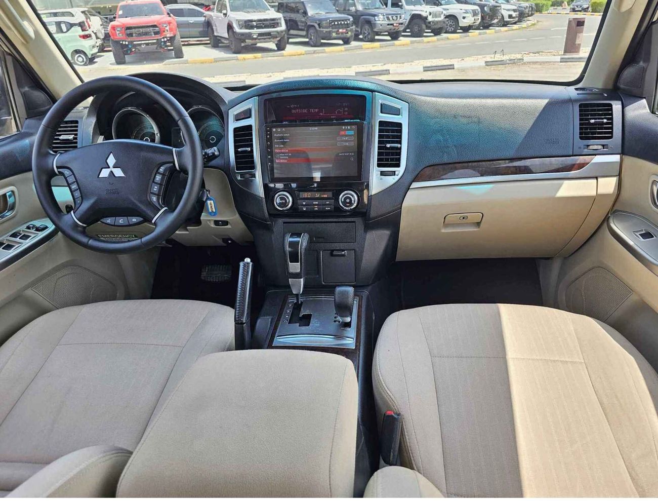 ميتسوبيشي باجيرو GLS 3.5/ 4WD/ LEATHER/ DVD CAMERA/  LOW MILEAGE/ 861 MONTHLY/ LOT#14455