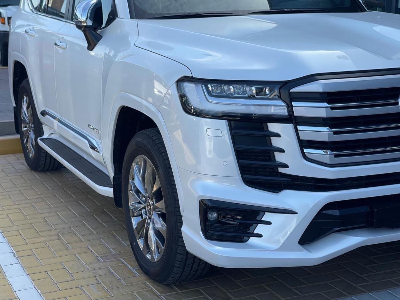 Toyota Land Cruiser VXR 3.5L FUTTAIM