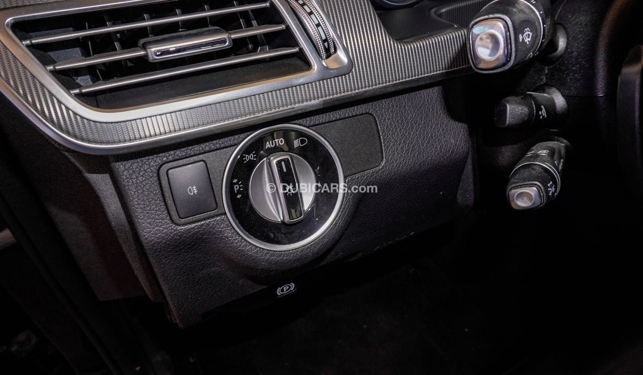 مرسيدس بنز E300 4 Matic