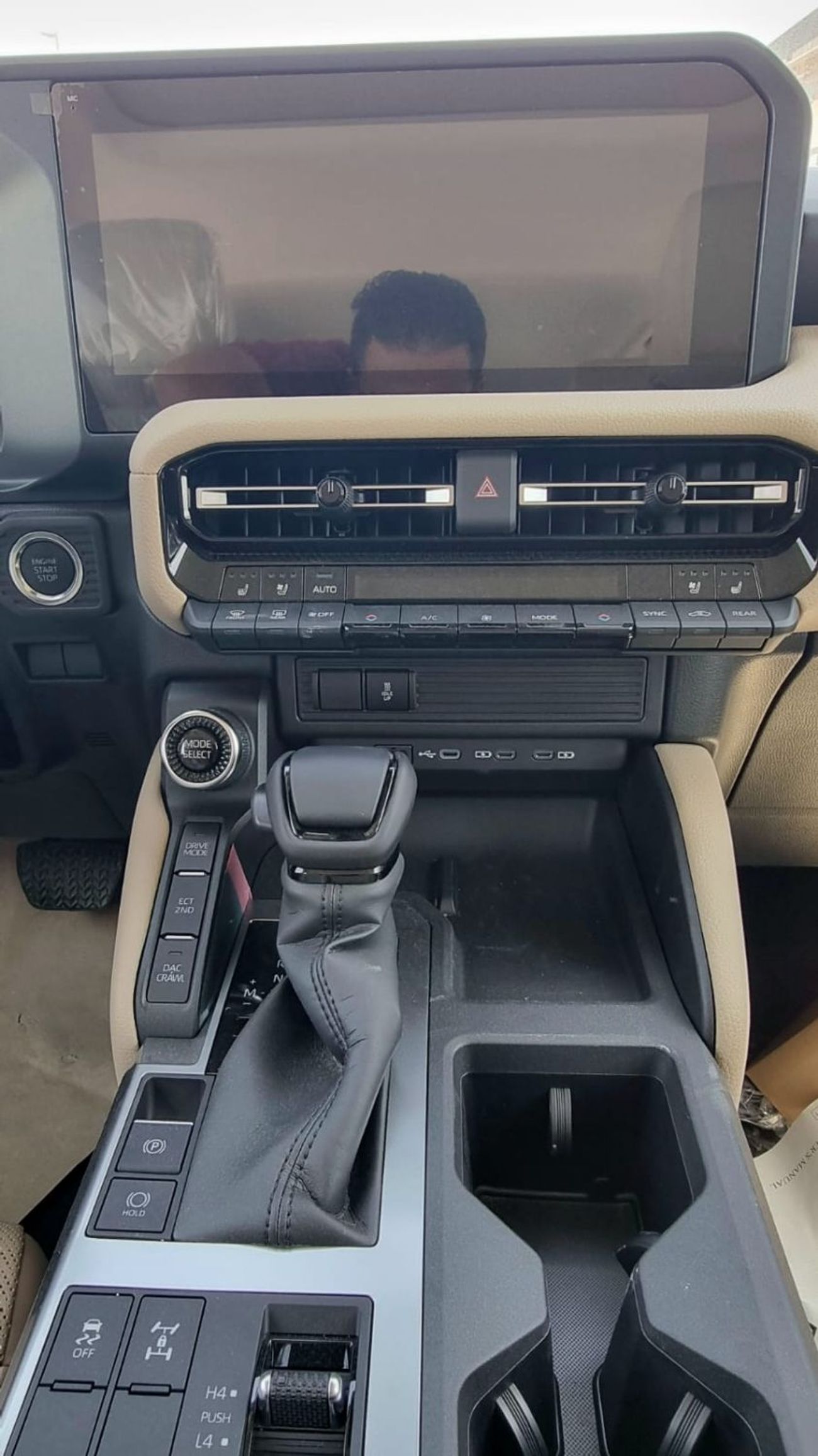 تويوتا برادو TOYOTA PRADO 2.4L PETROL WITH RADAR MY 2025