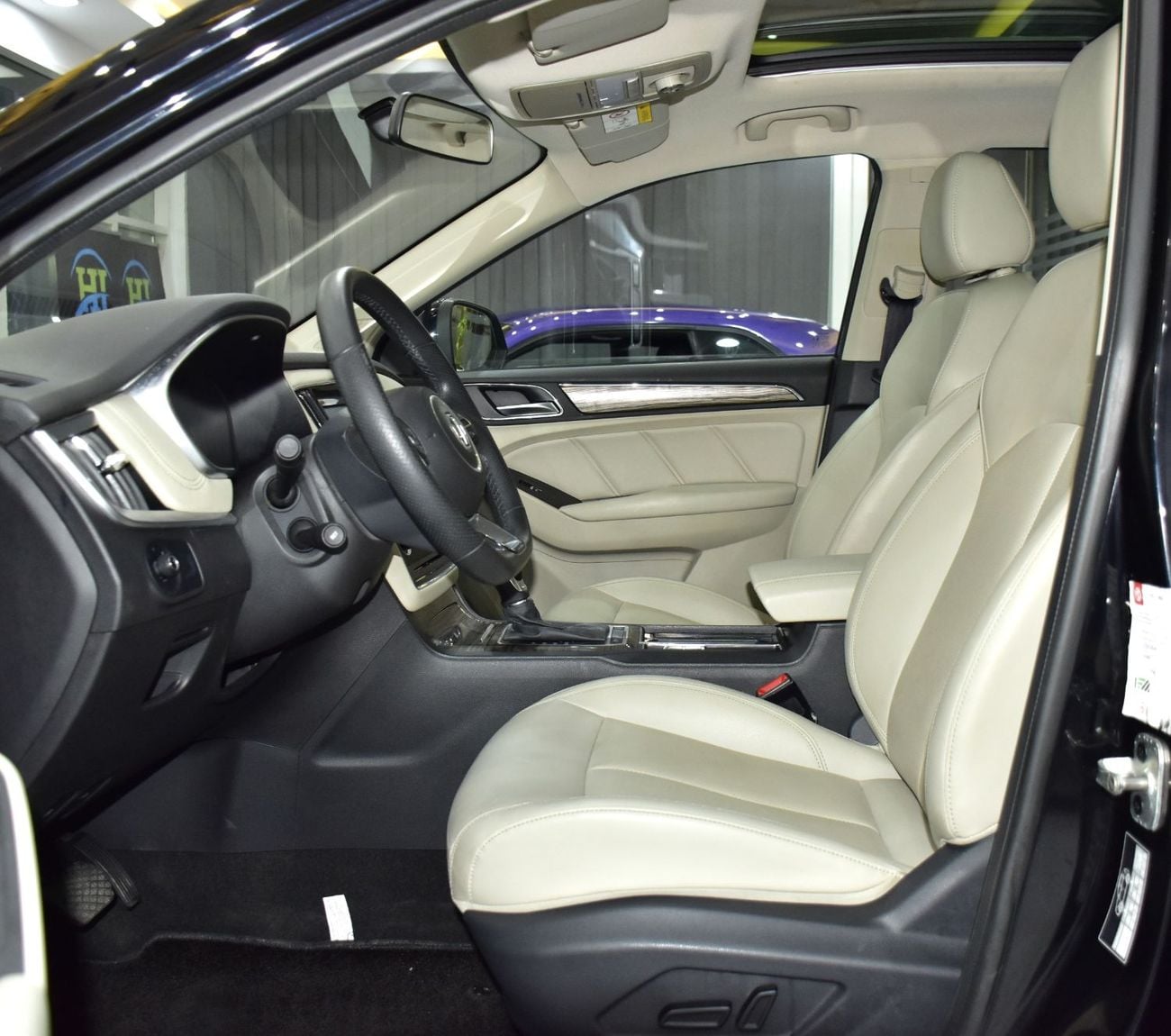 MG RX5 EXCELLENT DEAL for our MG RX5 20T ( 2021 Model ) in Black Color GCC Specs