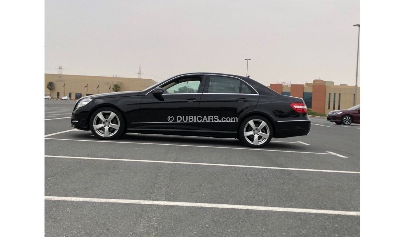Mercedes-Benz E300 Avantgarde Model 2012 GCC CAR PERFECT CONDITION INSIDE AND OUTSIDE FULL OPTION PANORAMIC ROOF LEATHE
