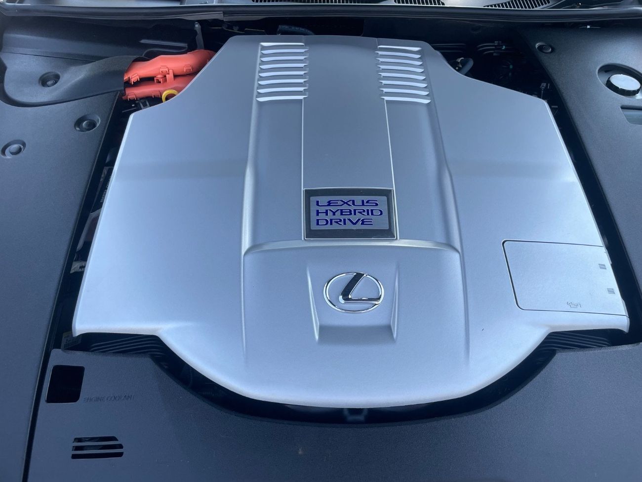 لكزس LS 600 لكزس LS600 وارد كوريا فل اوبشن اورآق جمارك