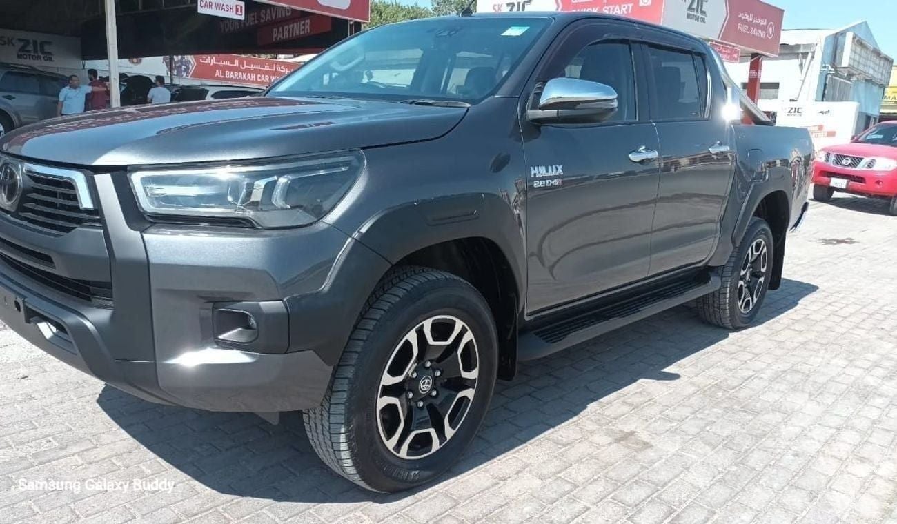 Toyota Hilux diesel 2.8 liter automatic gear with back camera push button start