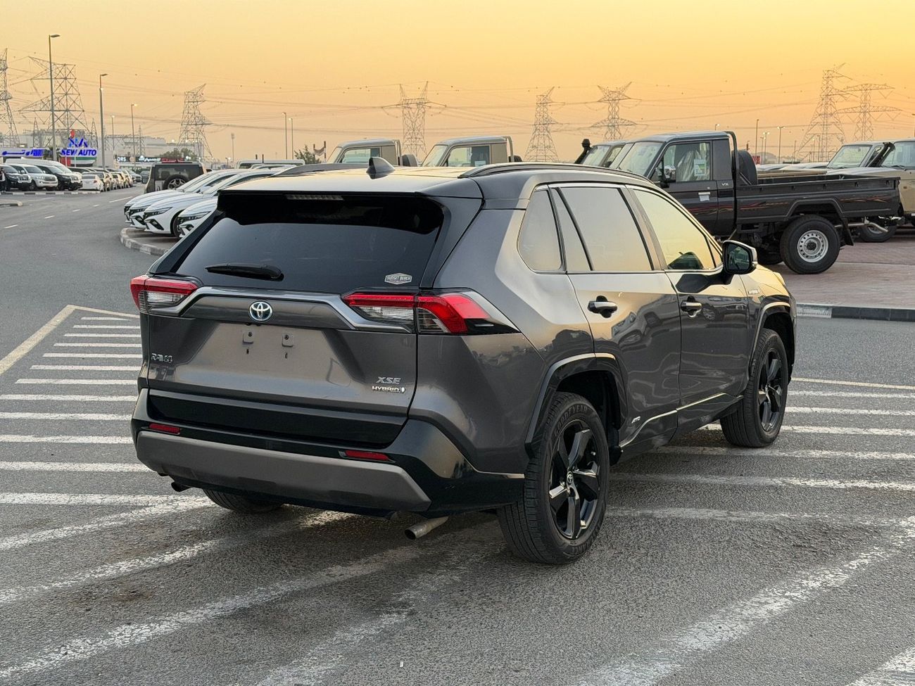 تويوتا راف ٤ 2021 TOYOTA RAV4 XSE HYBRID AWD FULL OPTIONS IMPORTED FROM USA