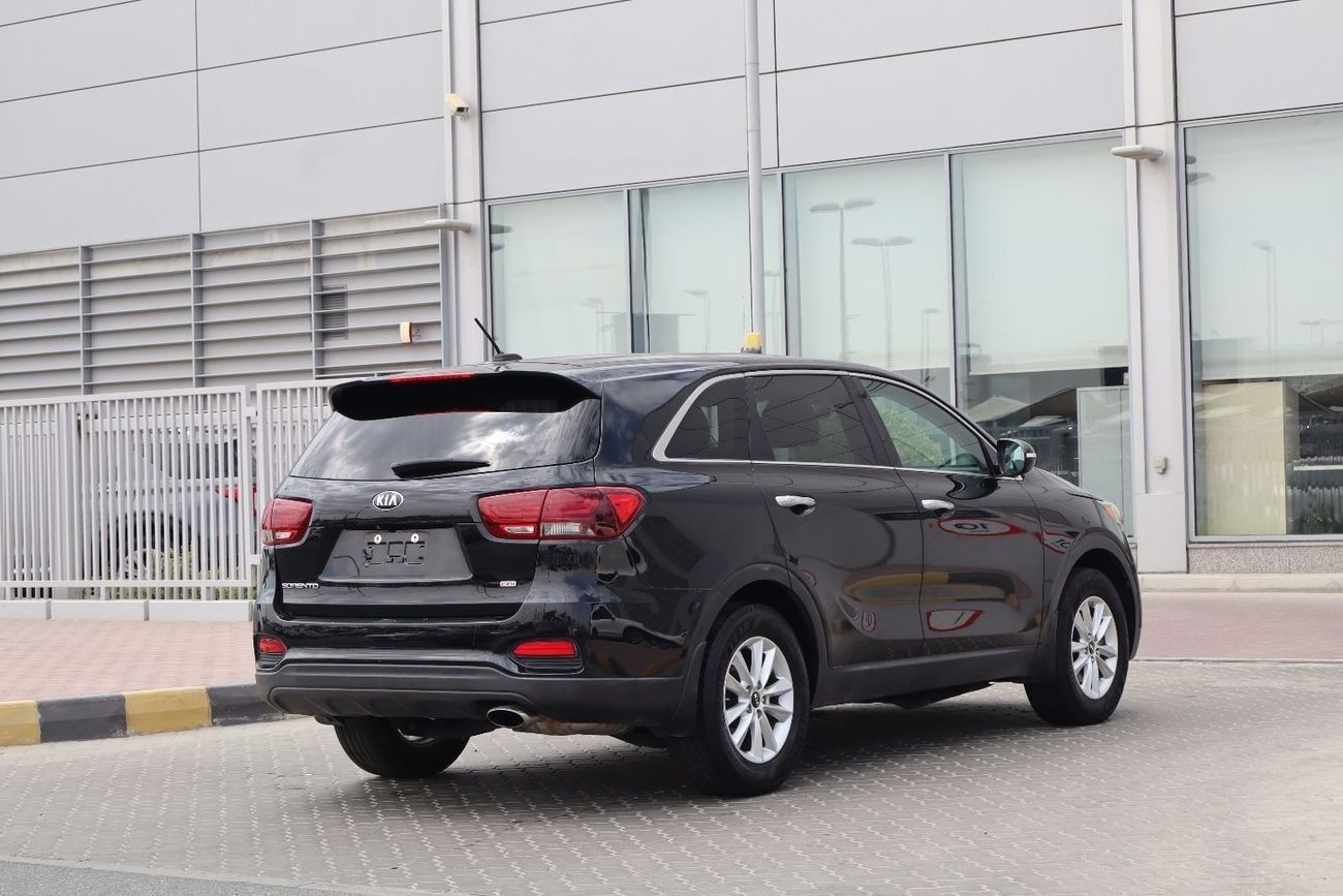Kia Sorento Base 2.4L FWD