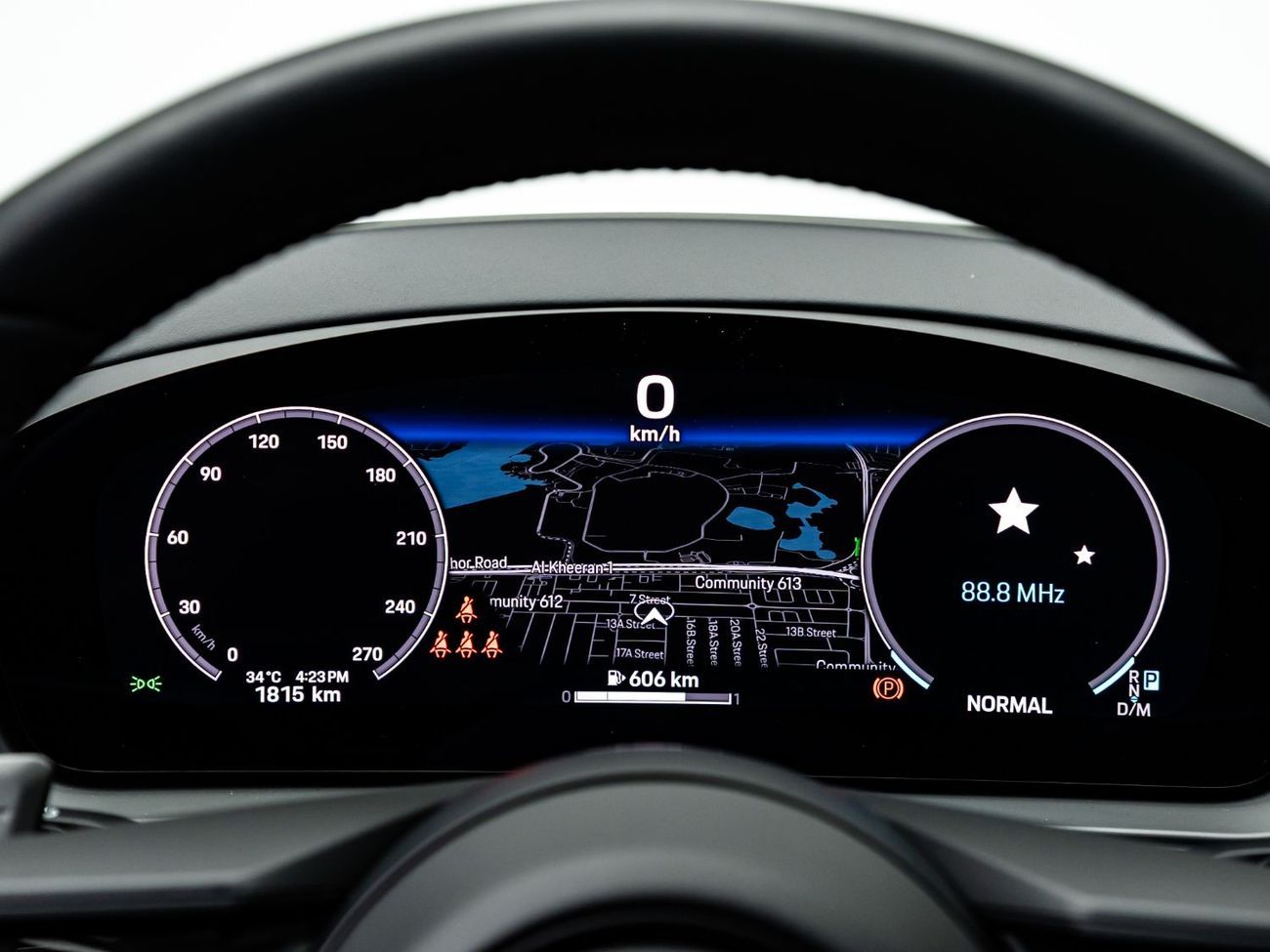 Porsche Cayenne Base 2025 Porsche Cayenne SUV, September 2027 Porsche Warranty, Low Kms, GCC