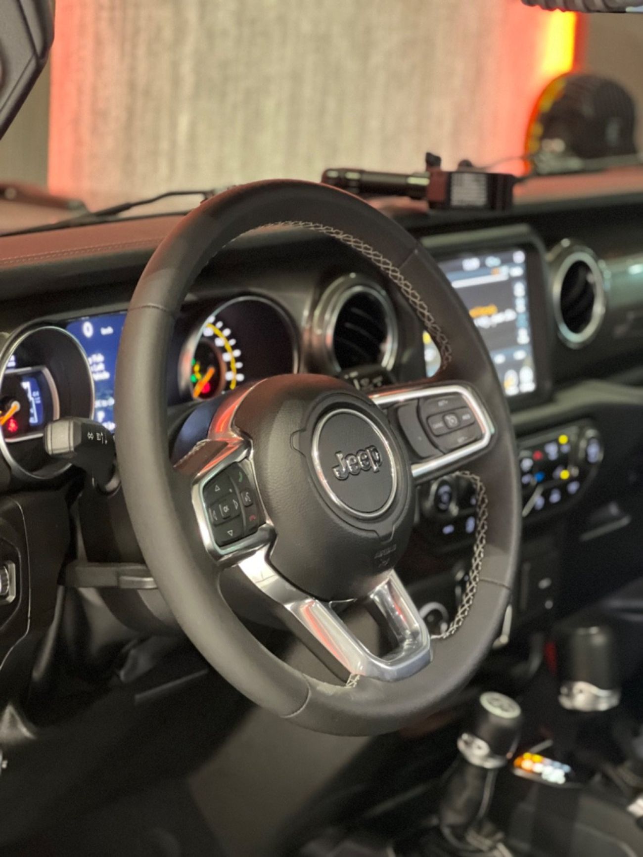 Jeep Wrangler Sahara 3.6L A/T (5 Seater)