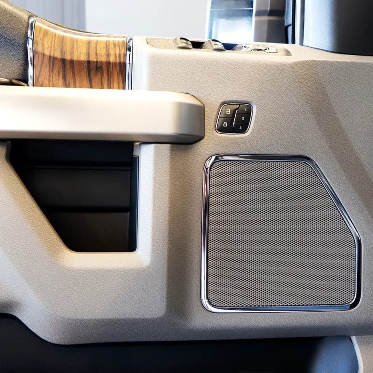 Ford F 150 Lariat Special Edition 3.5L 2,299 pm • 0% Downpayment • F-150 Lariat • 1 Year Warranty