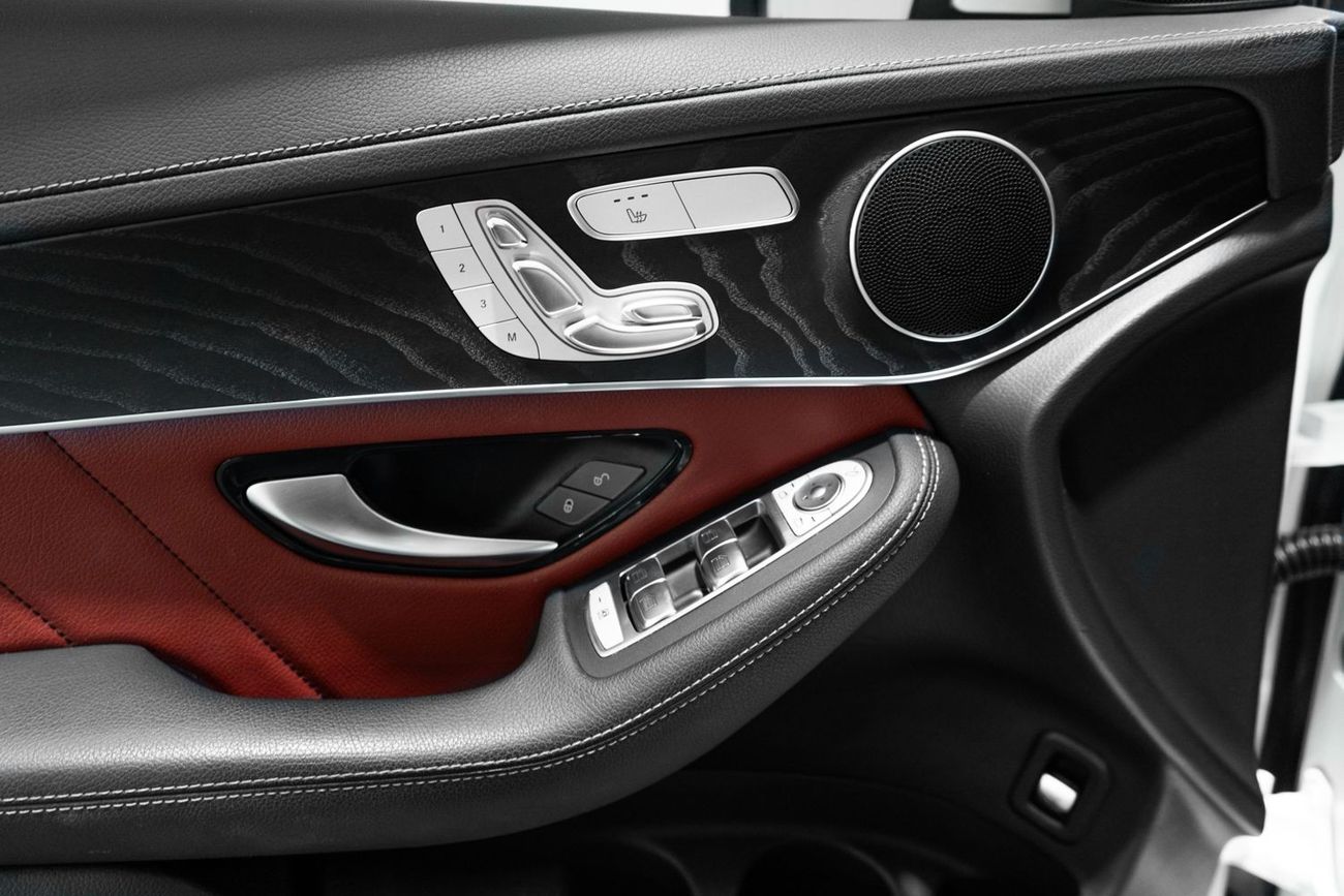 مرسيدس بنز GLC 250 4MATIC