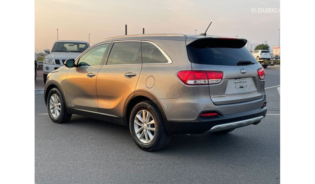 كيا سورينتو Clean Title* 2017 Kia Sorento LXS 3.3L V6 - AWD 4x4 - Full 7 Seater - Accident Free -  UAE PASS