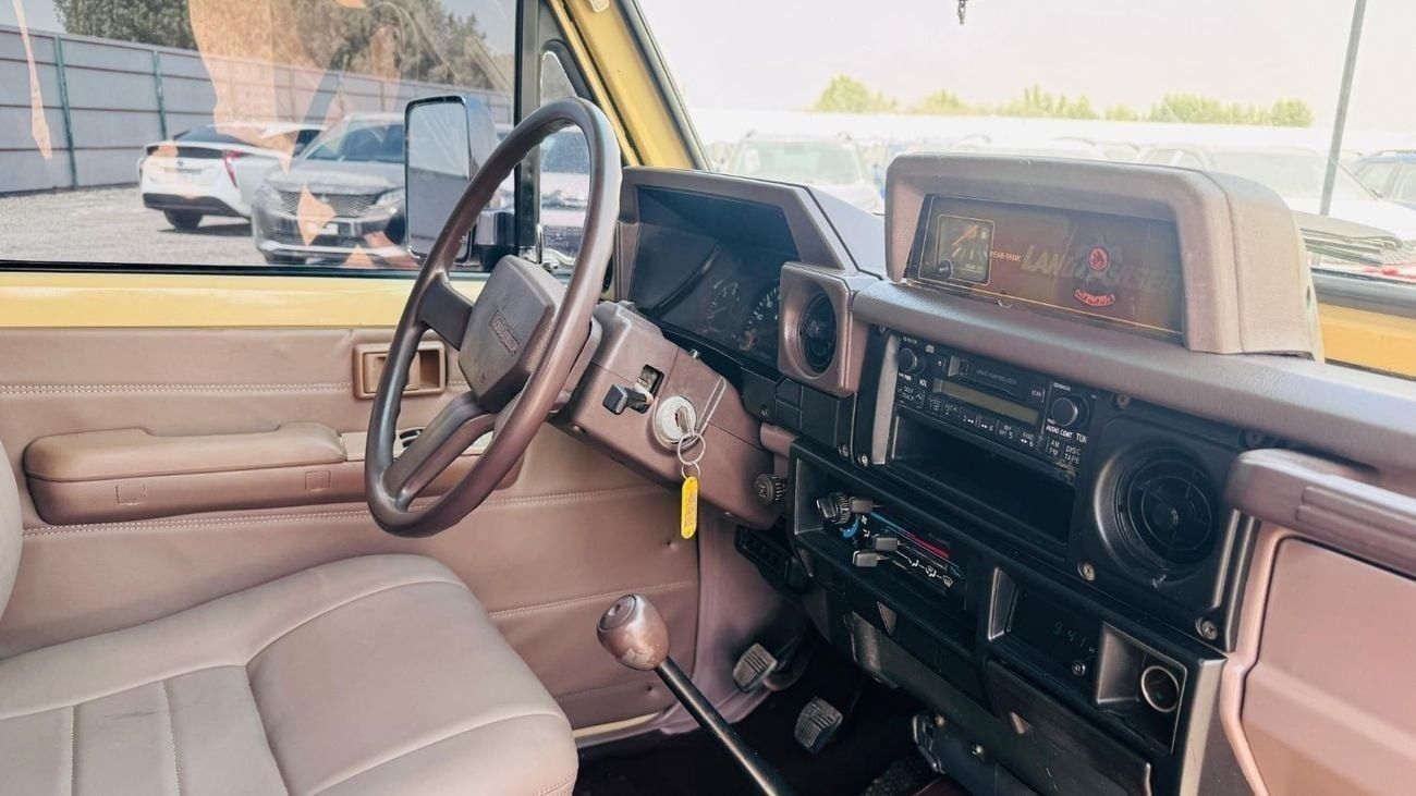 Toyota Land Cruiser Pick Up SINGLE CABIN | MANUAL TRANSMISSION | LHD | 4.5L PETROL ENGINE | 1995 | 4 X 4 | SPORTS BAR