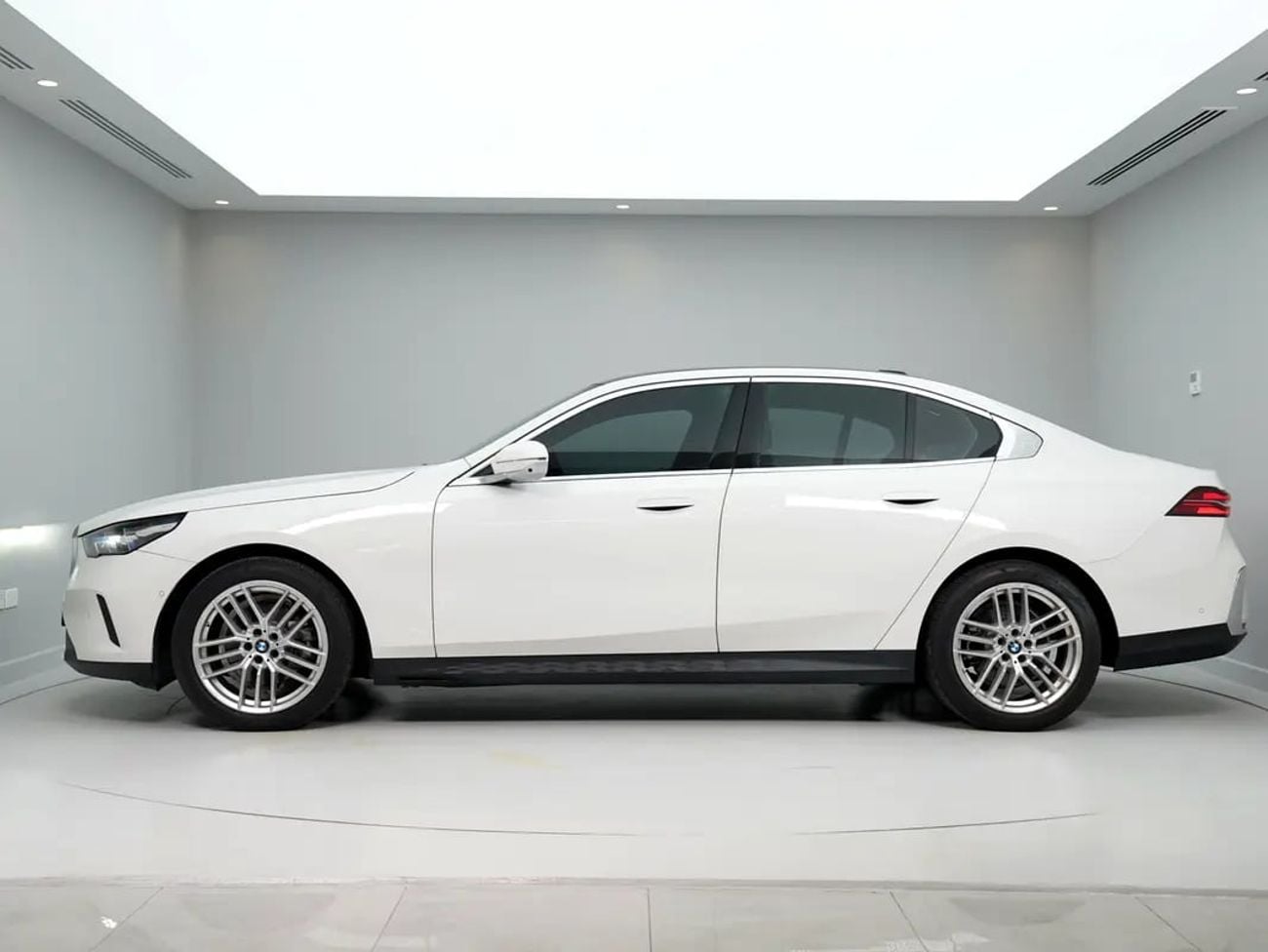 بي أم دبليو 520i EXECUTIVE BUSINESS