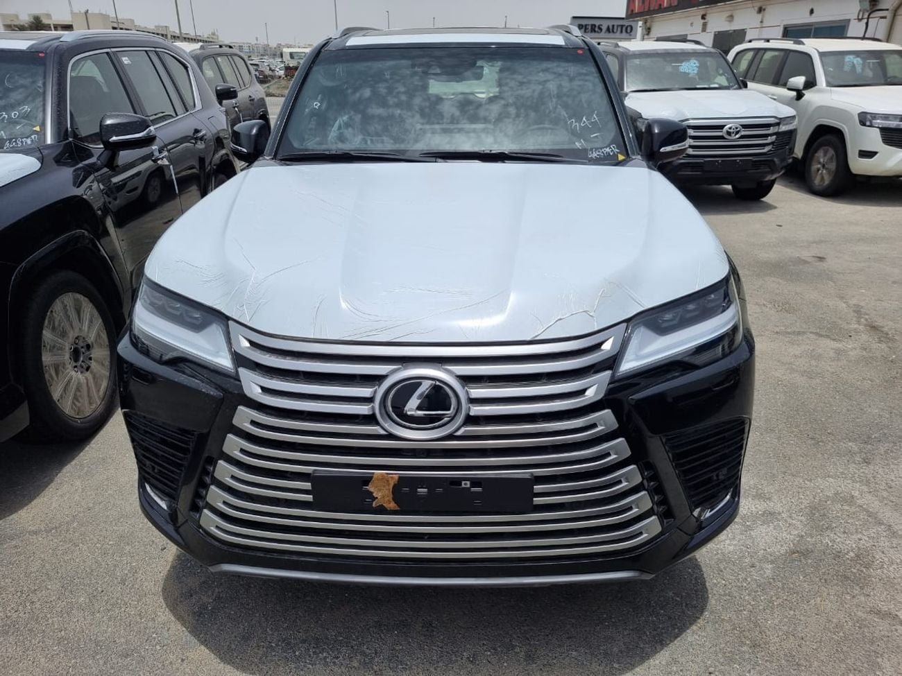 Lexus LX 600 3.5l PETROL A/T VIP 4 SEATER FULL OPTION EUROPE SPECIFICATION