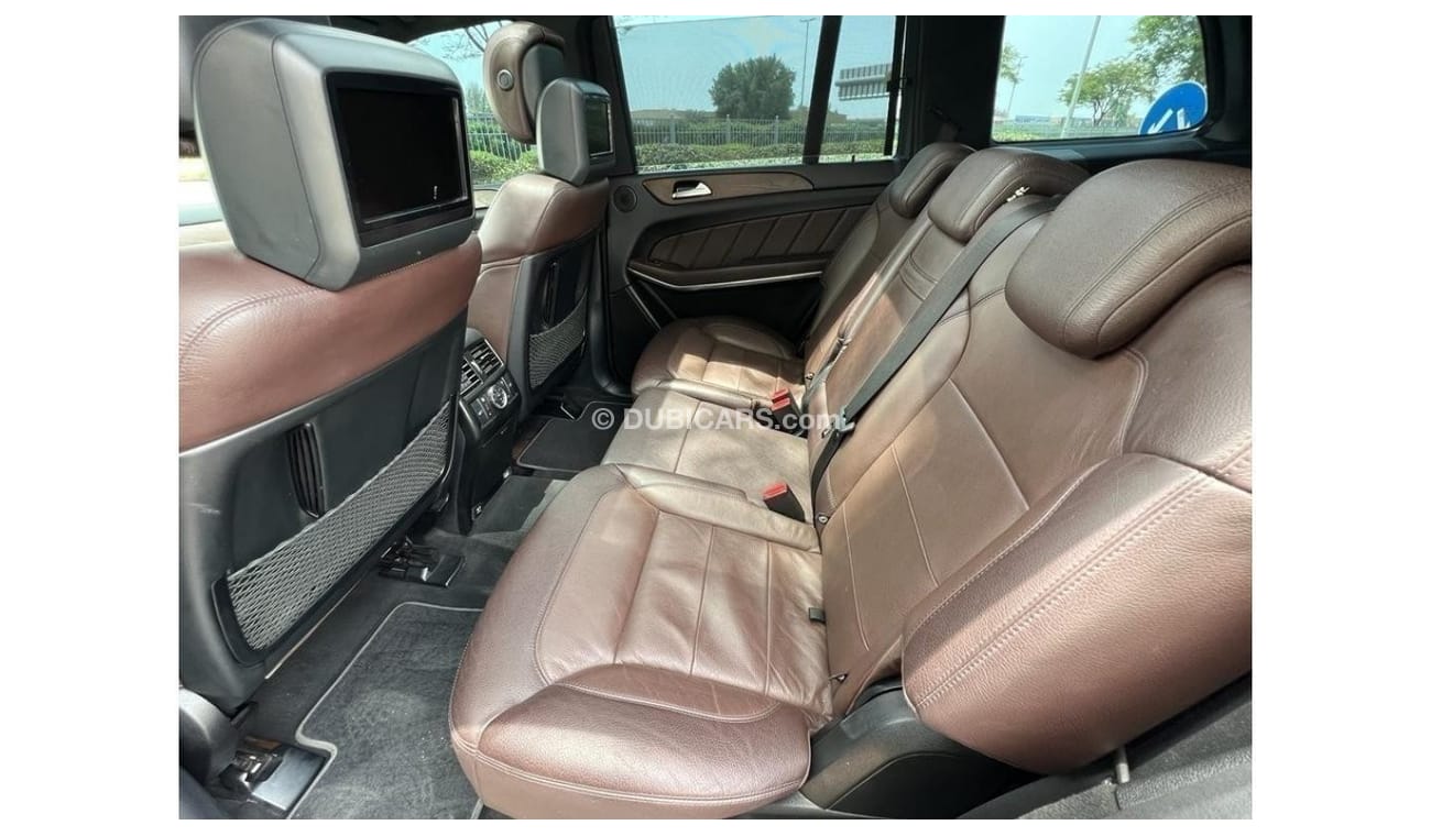 Mercedes-Benz GL 500 MERCEDES BENZ GL500 2016 GCC V8 FULL OPTION ORIGINAL PAINT