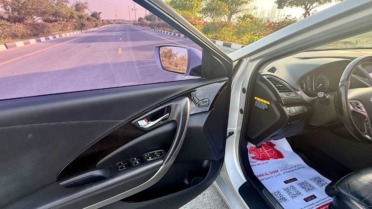 Hyundai Grandeur STD (NON GCC)