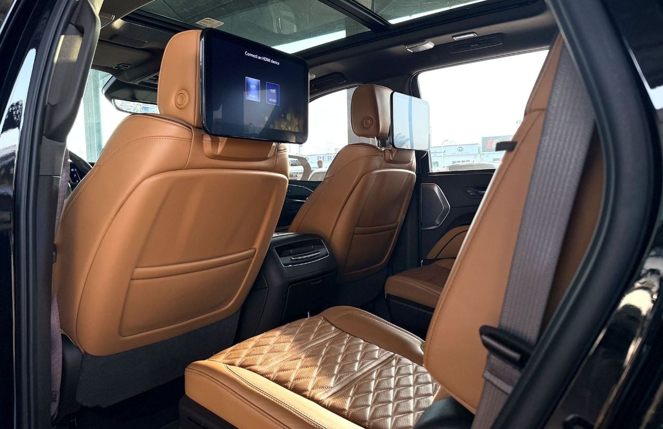 Cadillac Escalade SPORT PLATINUM Guarantee and service contract from al Ghandi till 2029