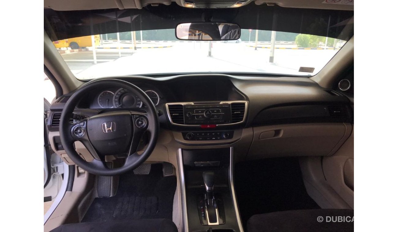 Honda Accord 2015 gcc very celen car