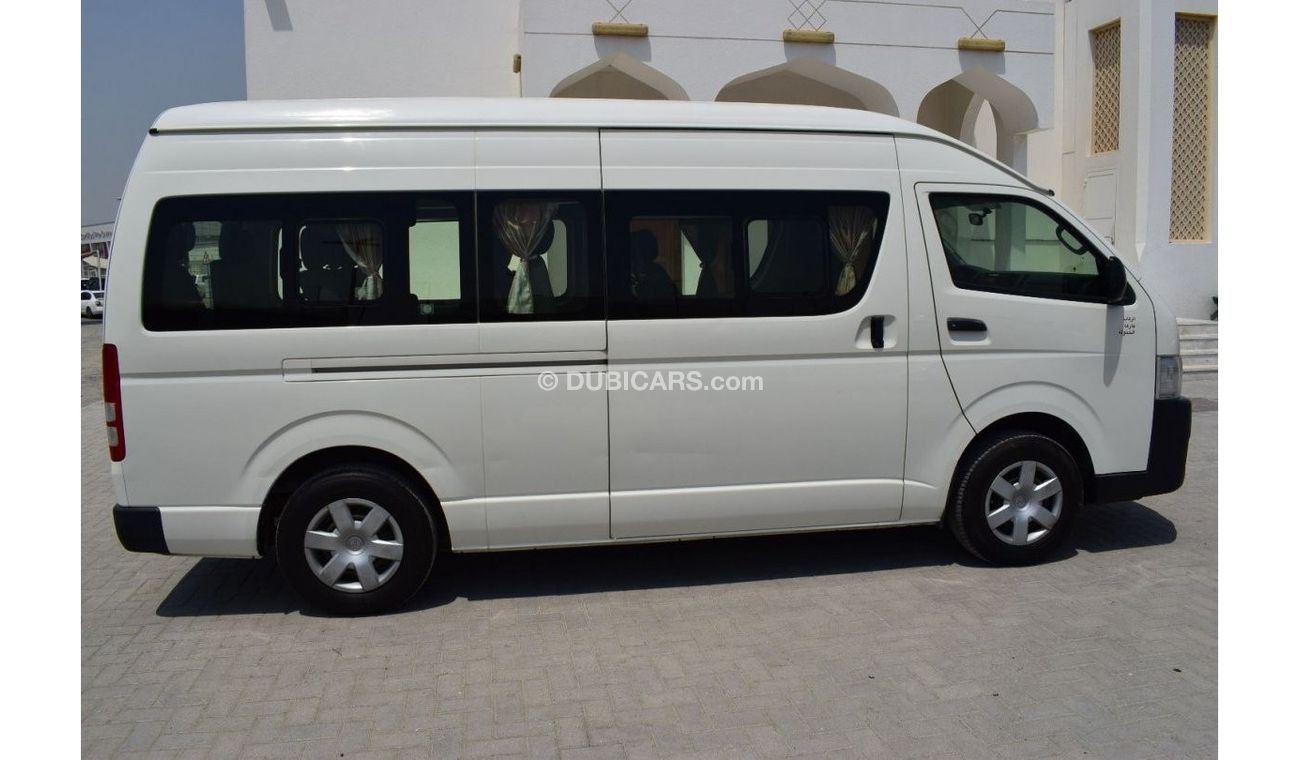 Toyota Hiace GL - High Roof LWB Toyota Hiace Highroof Bus GL 13 seater, Model:2017. Free of accident