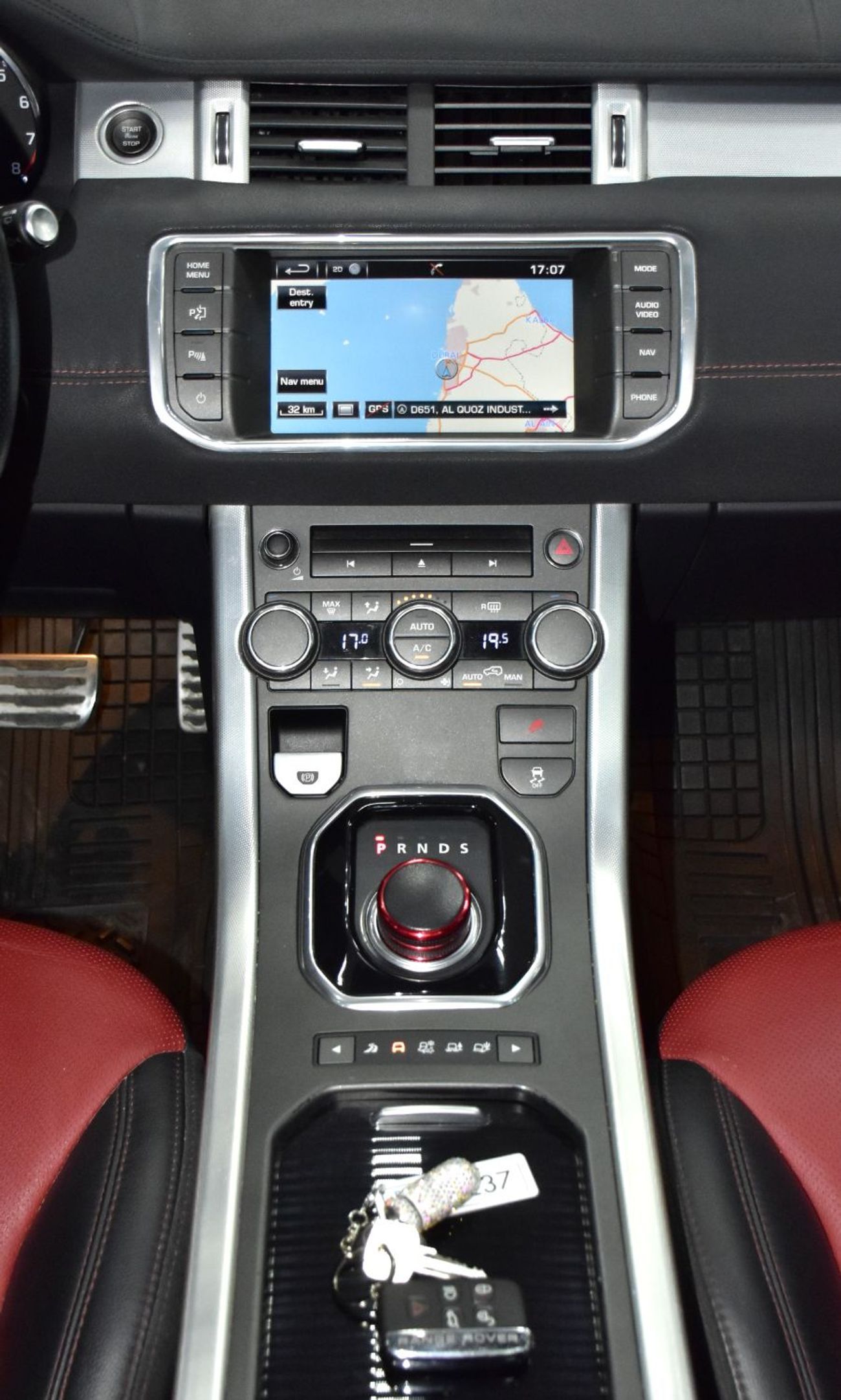 Land Rover Range Rover Evoque Land Rover Range Rover Evoque R-Dynamic ( 1 of 1 in UAE / Special Order ) 2015 Model GCC Specs