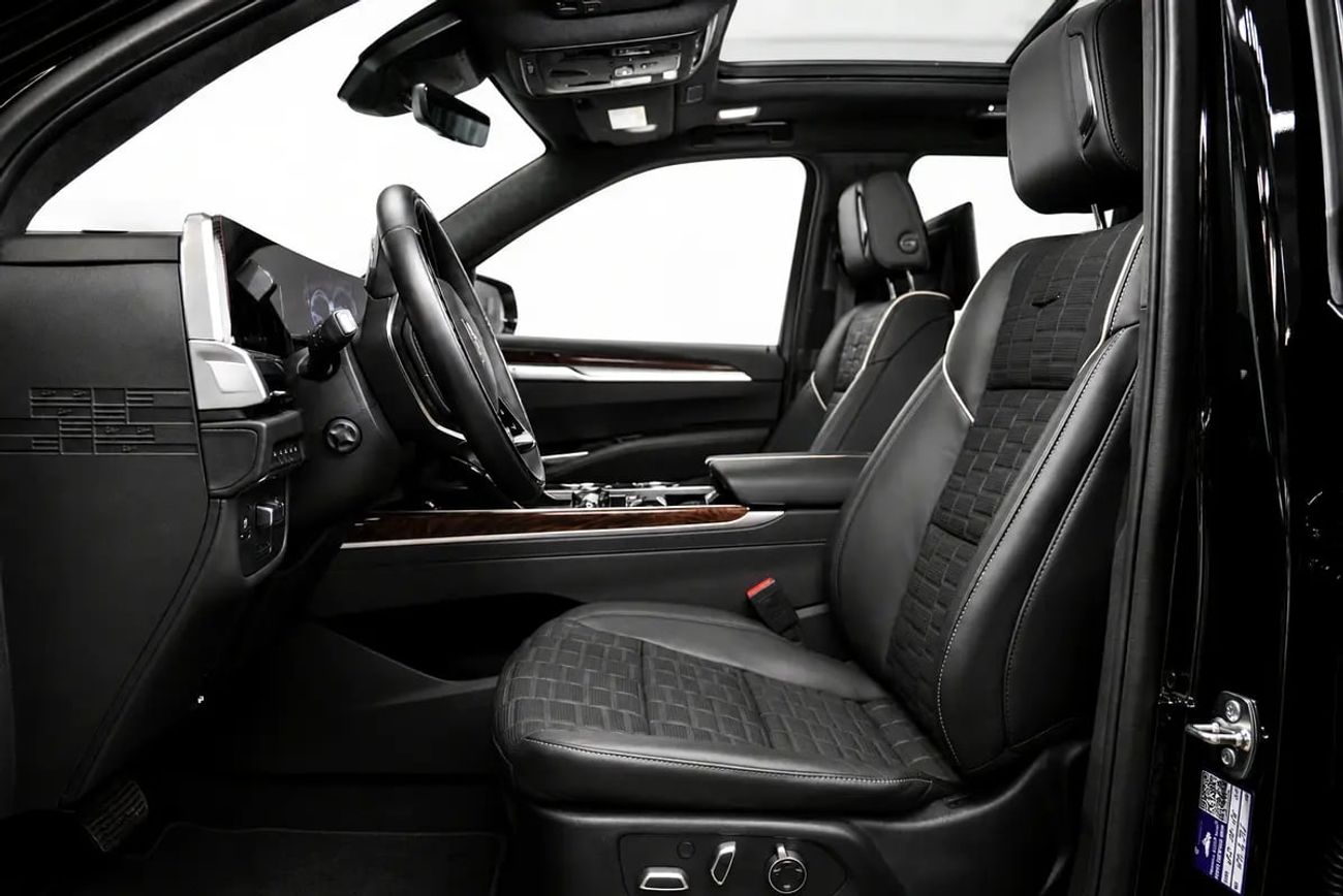 Cadillac Escalade Sport Platinum - GCC Specs - Brand