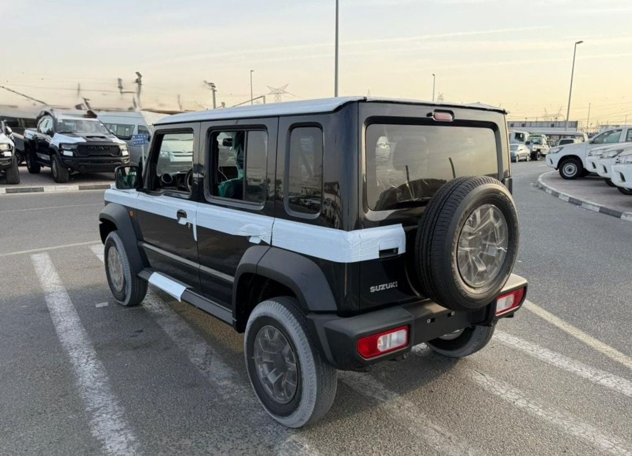 سوزوكي جيمني Suzuki Jimny 1.5 GLX 5 doors 2026