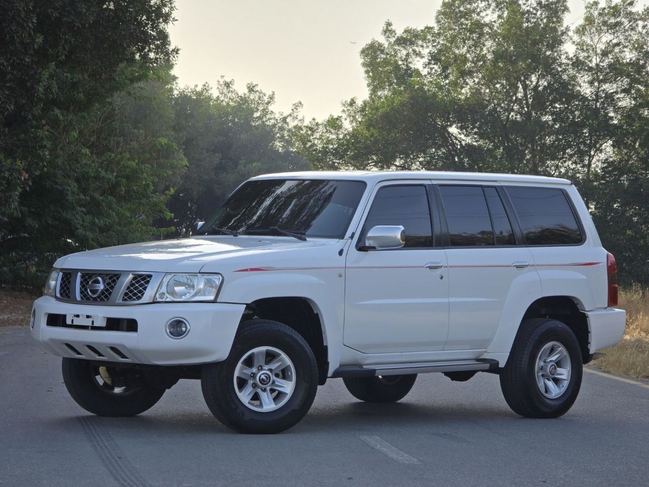 Nissan Patrol Safari GL 4.8L A/T (7 Seater) NISSAN PATROL SAFARI 2019 GCC ORGINAL PAINT // ACCIDENT FREE // PERFECT CONDI