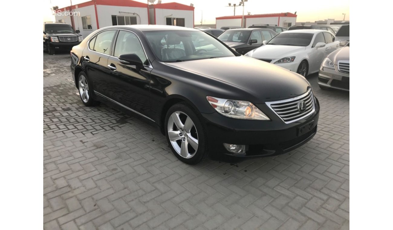 Lexus LS460 لكزس‏460 موديل 2010 ‫ بحالة ممتازة وارد