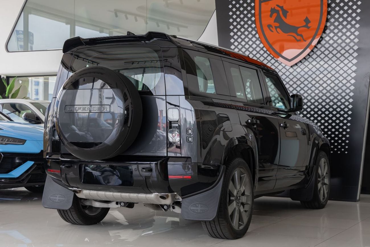 Land Rover Range Rover Land Rover Defender | 110 X-Dynamic HSE (P400) | GCC Specs | 2026 (Export)