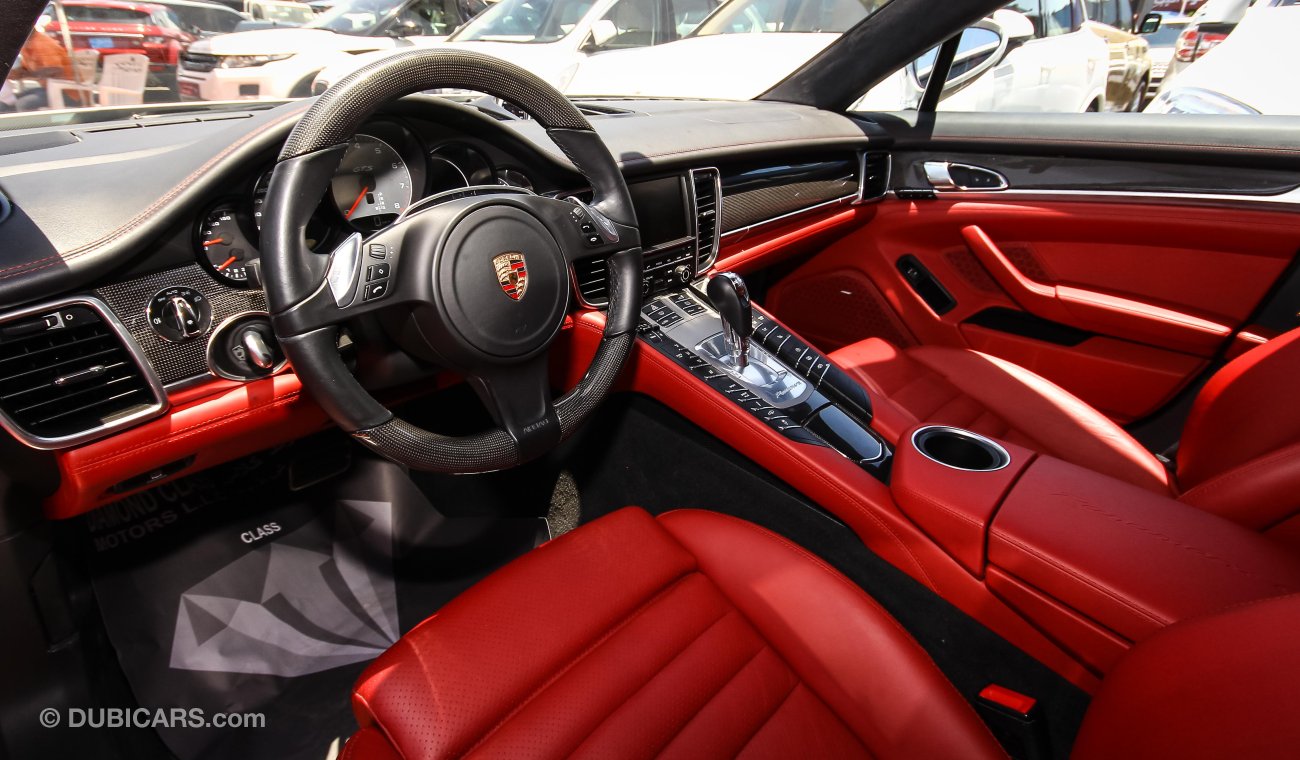 Porsche Panamera GTS