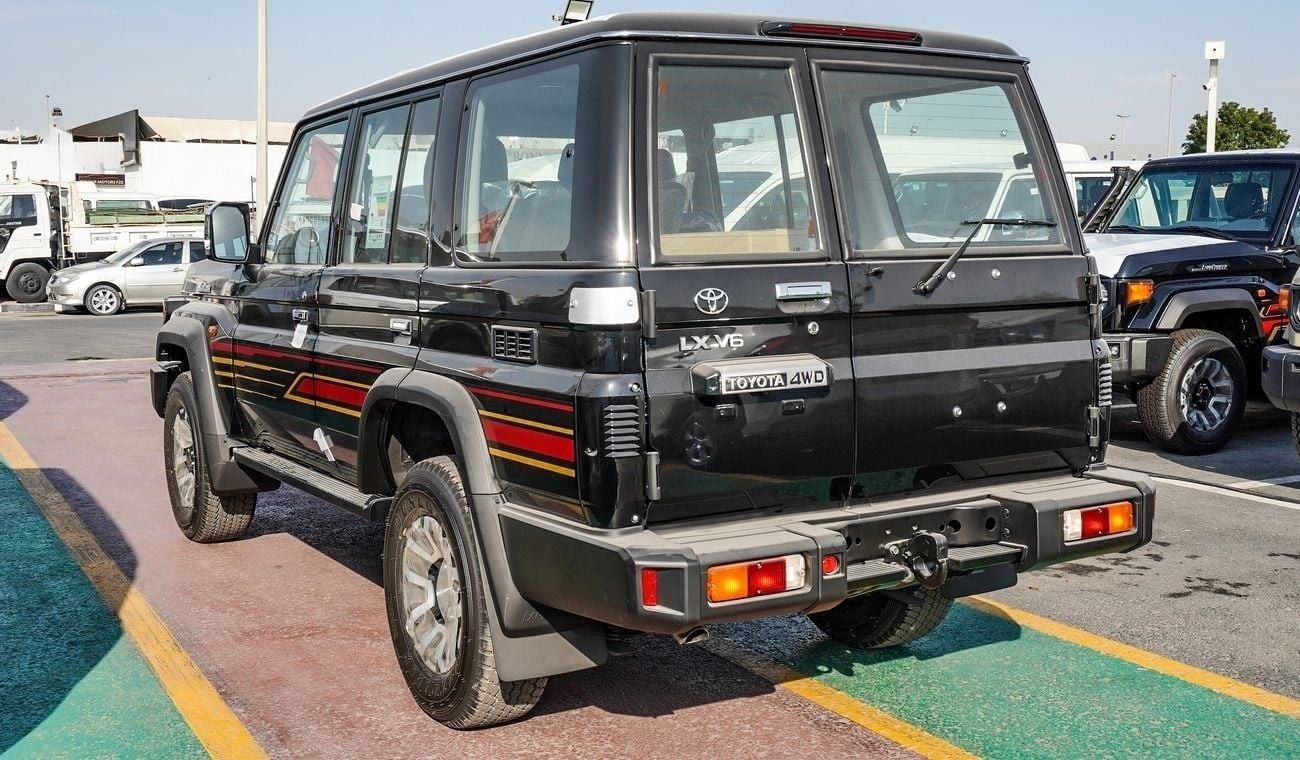 تويوتا لاند كروزر 70 LX 4.0L V6 A/T