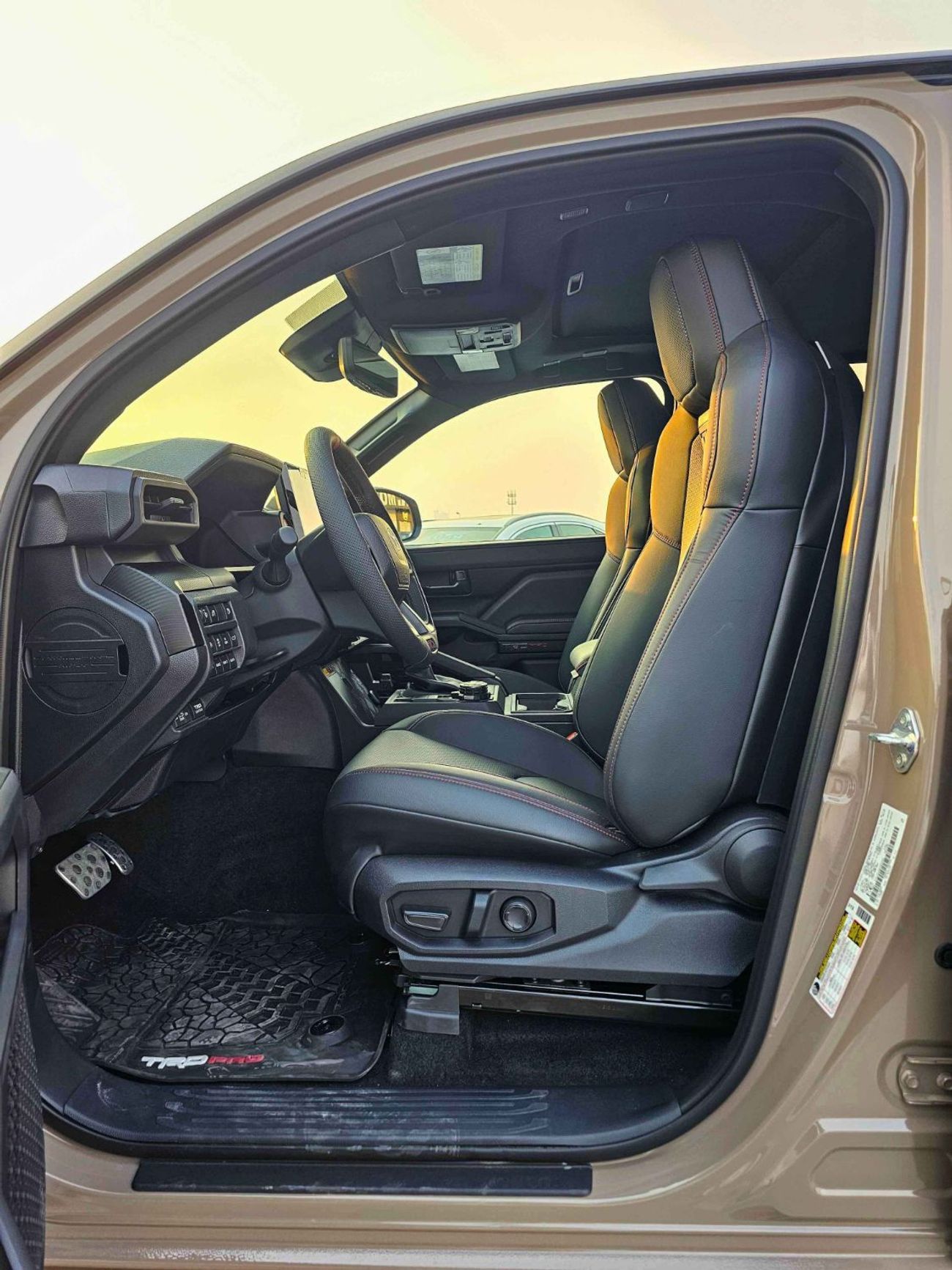 Toyota Tacoma TRD PRO HYBRID iFORCE MAX/2.4L PETROL PICKUP/SUNROOF, LEATHER, RADAR/ (CODE# TTCPHV)
