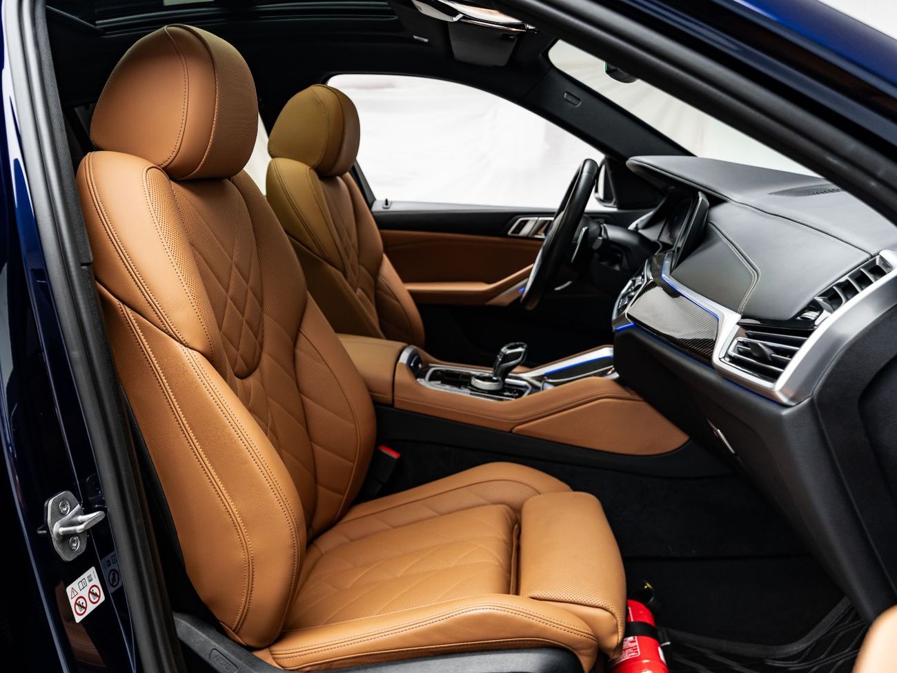 BMW X6 40i M Sport 3.0L 2023 BMW X6 xDrive40i, 2027 BMW Warranty + 2032 BMW Service Contract, Low KMs, GCC