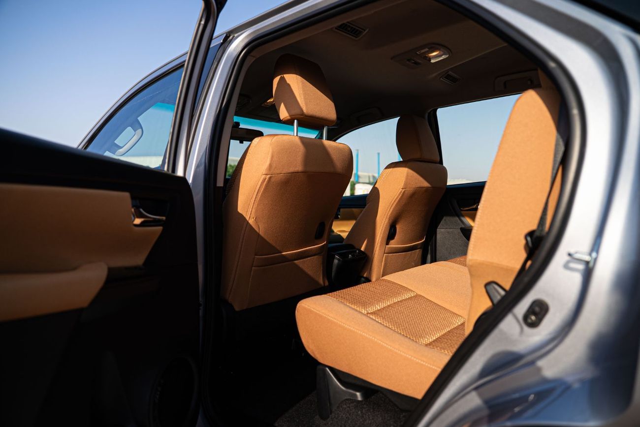 Toyota Fortuner 2.7 - Silver Metallic Inside Chamois | Export Only