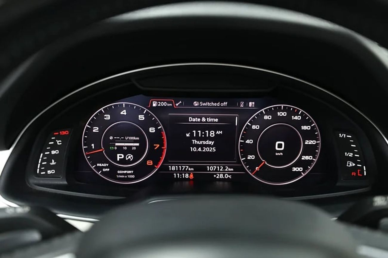 Audi Q7 GCC | | 7 Seater | 2,400 Monthly | Free Insurance + Registration | Ref#D031389