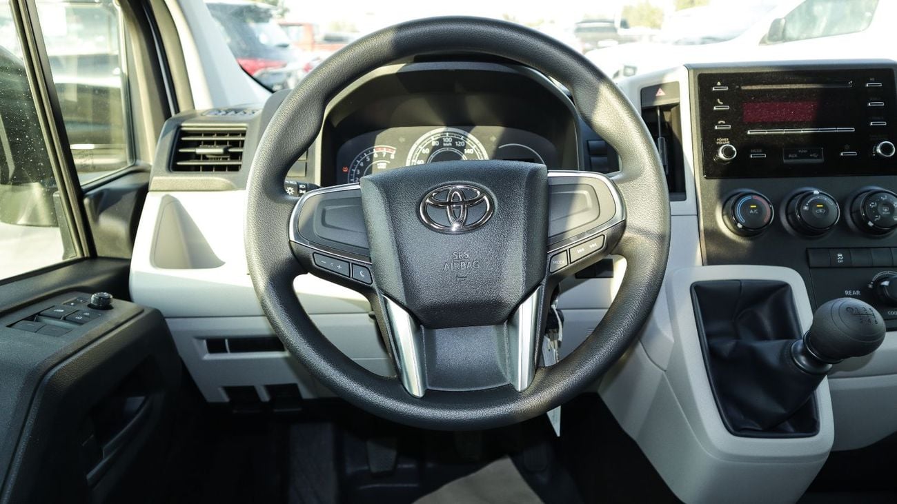 تويوتا هاياس ECTGEN003 - 2026 Toyota Hiace Passenger Van Black Bumper 3.5L Petrol Manual