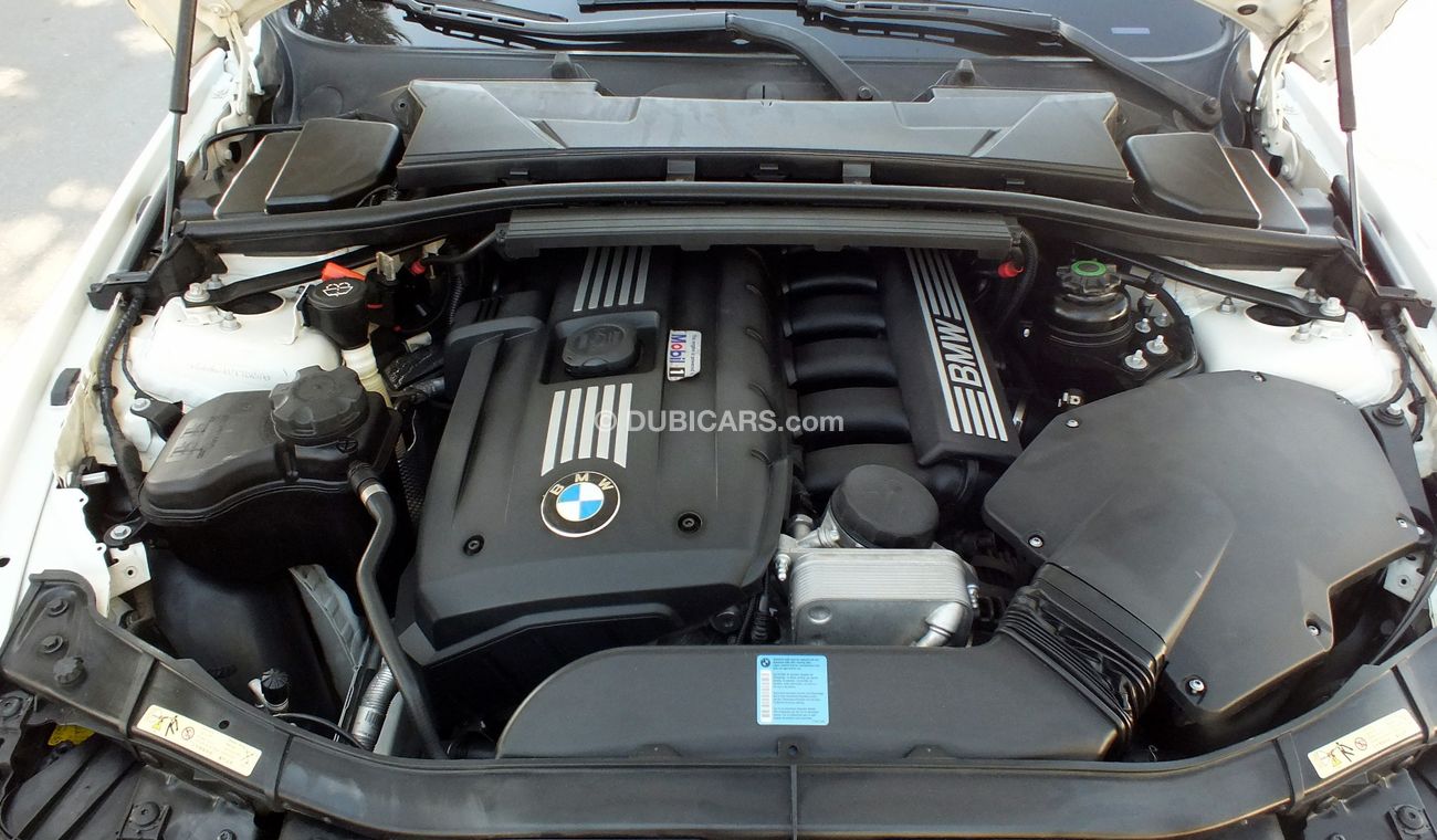 بي أم دبليو 325 i