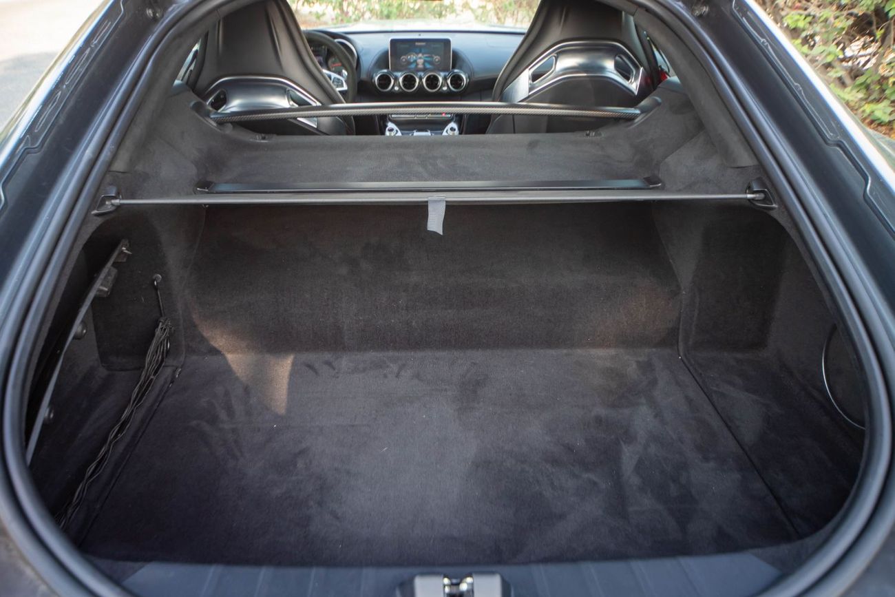 مرسيدس بنز AMG GT S Mercedes AMG GT S 2016 (GCC) in excellent condition, only 75,000 km. Powered by a 4.0L V8 Twin-Turbo