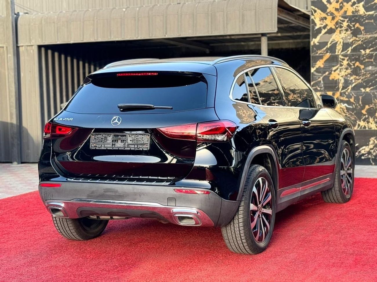 مرسيدس بنز GLA 250 4MATIC