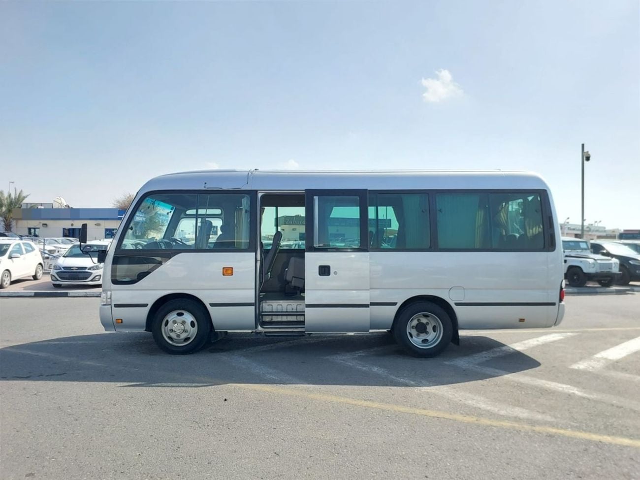 تويوتا كوستر TOYOTA COASTER BUS RHD 2008 MODEL 4.0 L DIESEL AUTOMATIC(PM52302)