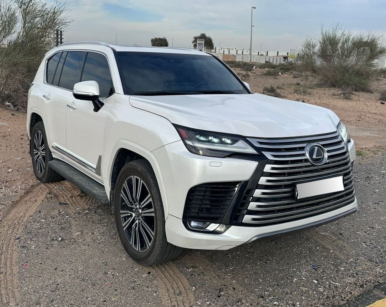Lexus LX 600 3.5L twin-turbo V6
