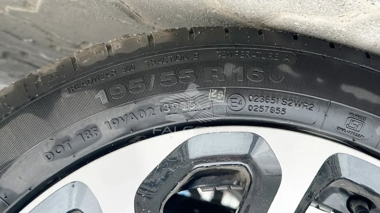 Suzuki Baleno SUZUKI BALENO RC P68 GLX 9 INCH AUDIO W O CLAMP AT