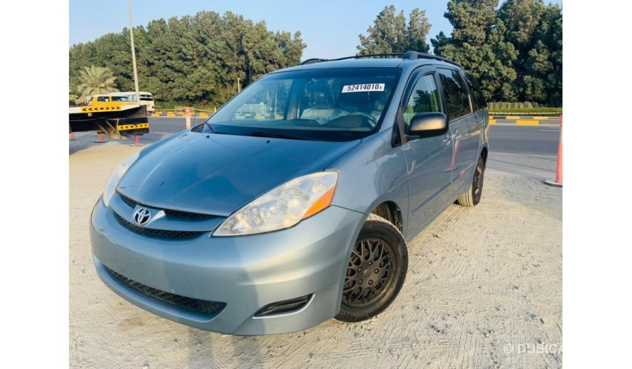 Toyota Sienna 2010 Door Automatic For Urgent SALE Passing From RTA Dubai