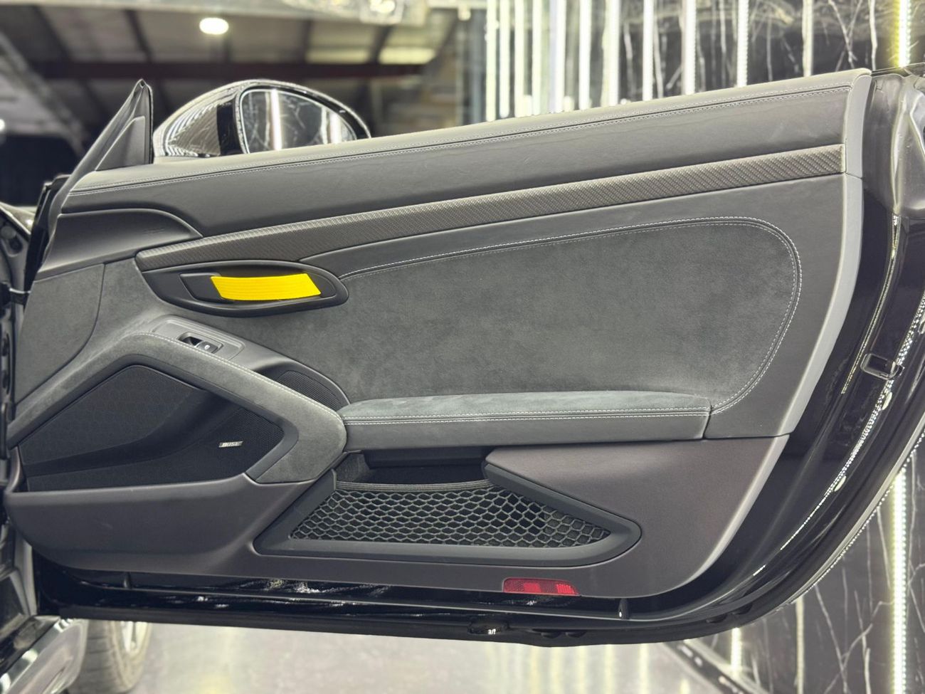 بورش كايمان 718 GT4 RS 4.0L (493 HP) A/T 2022 Porsche 718 Cayman GT4 RS Weissach Edition, 2026 Porsche Warranty, Ver