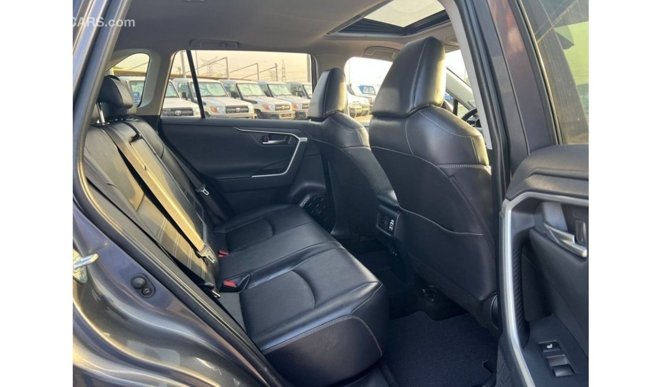 تويوتا راف ٤ *Offer*2019 Toyota Rav4 Limited Edition Radar & Sensor Full Option+ In Great Condition / EXPORT ONLY