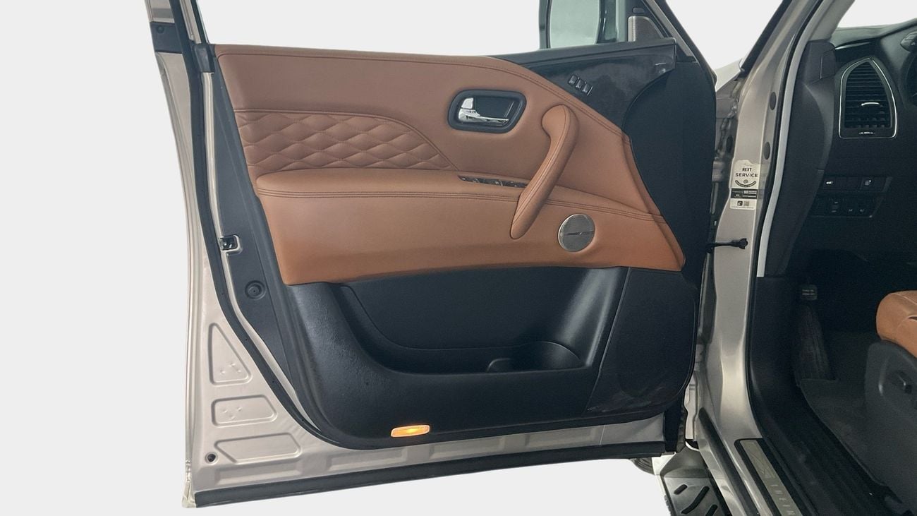 إنفينيتي QX80 5.6 SENSORY AUTO 4WD 8 SEATS | شامل الضمان | 0 ﺪﻔﻋﺓ ﺃﻮﻟﻯ