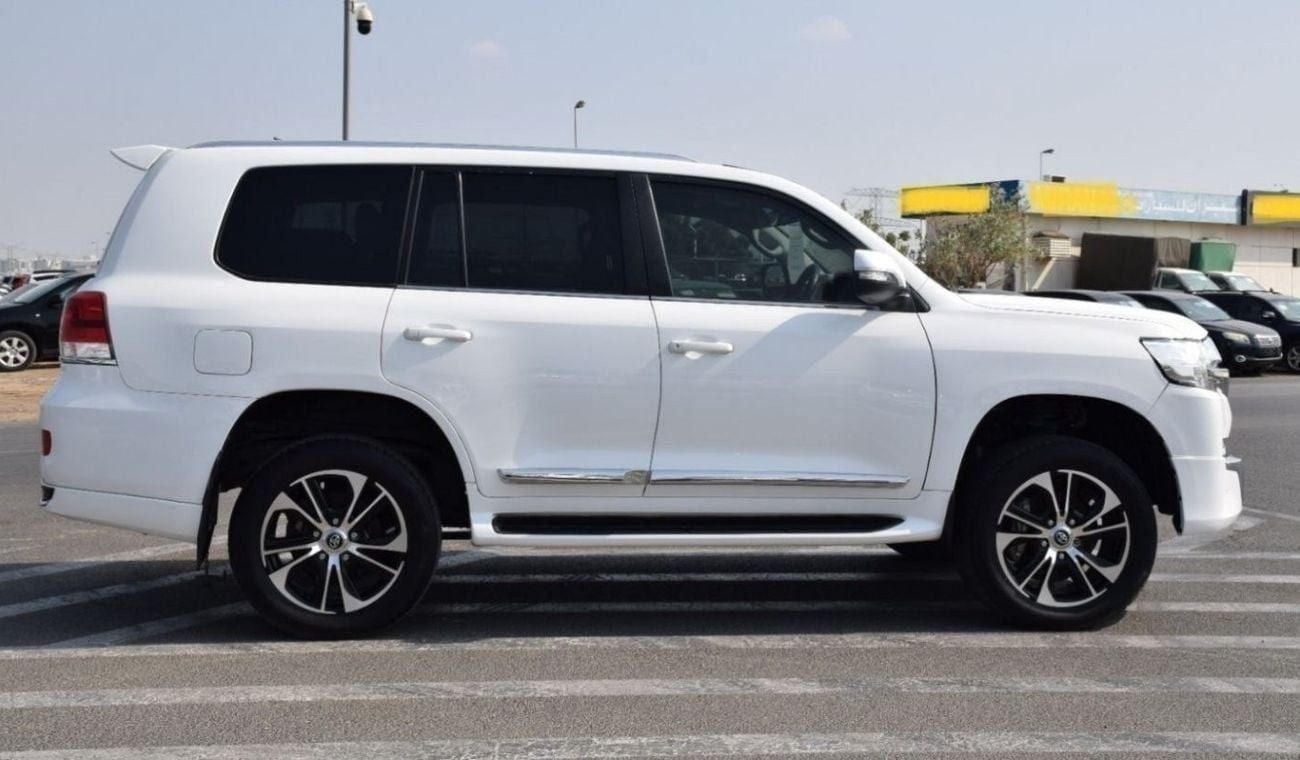 Toyota Land Cruiser V8 Diesel 4.5L (Right Hand)