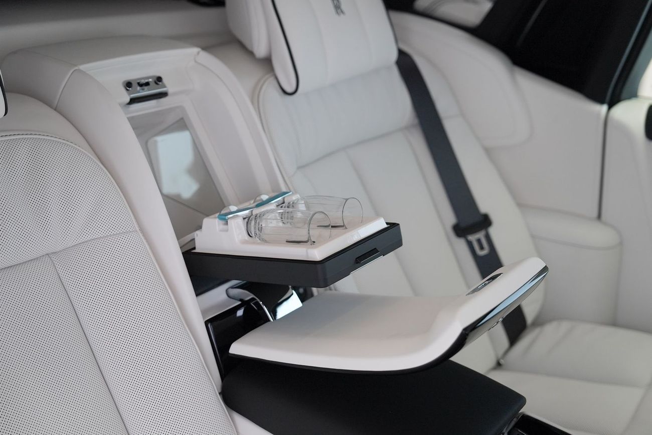 Rolls-Royce Phantom EWB 6.8L