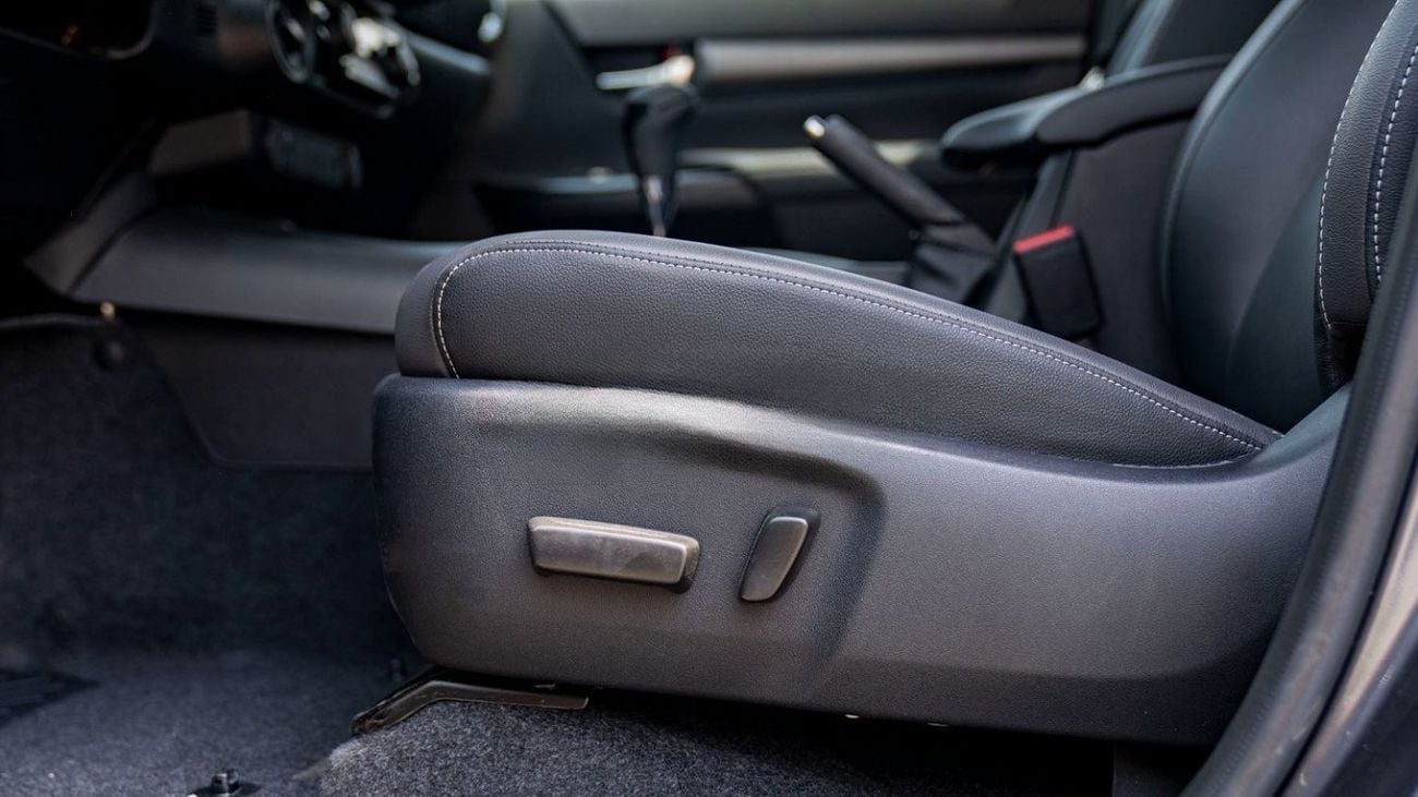 تويوتا هيلوكس Toyota Hilux 2.8L Diesel Full Option MY2024